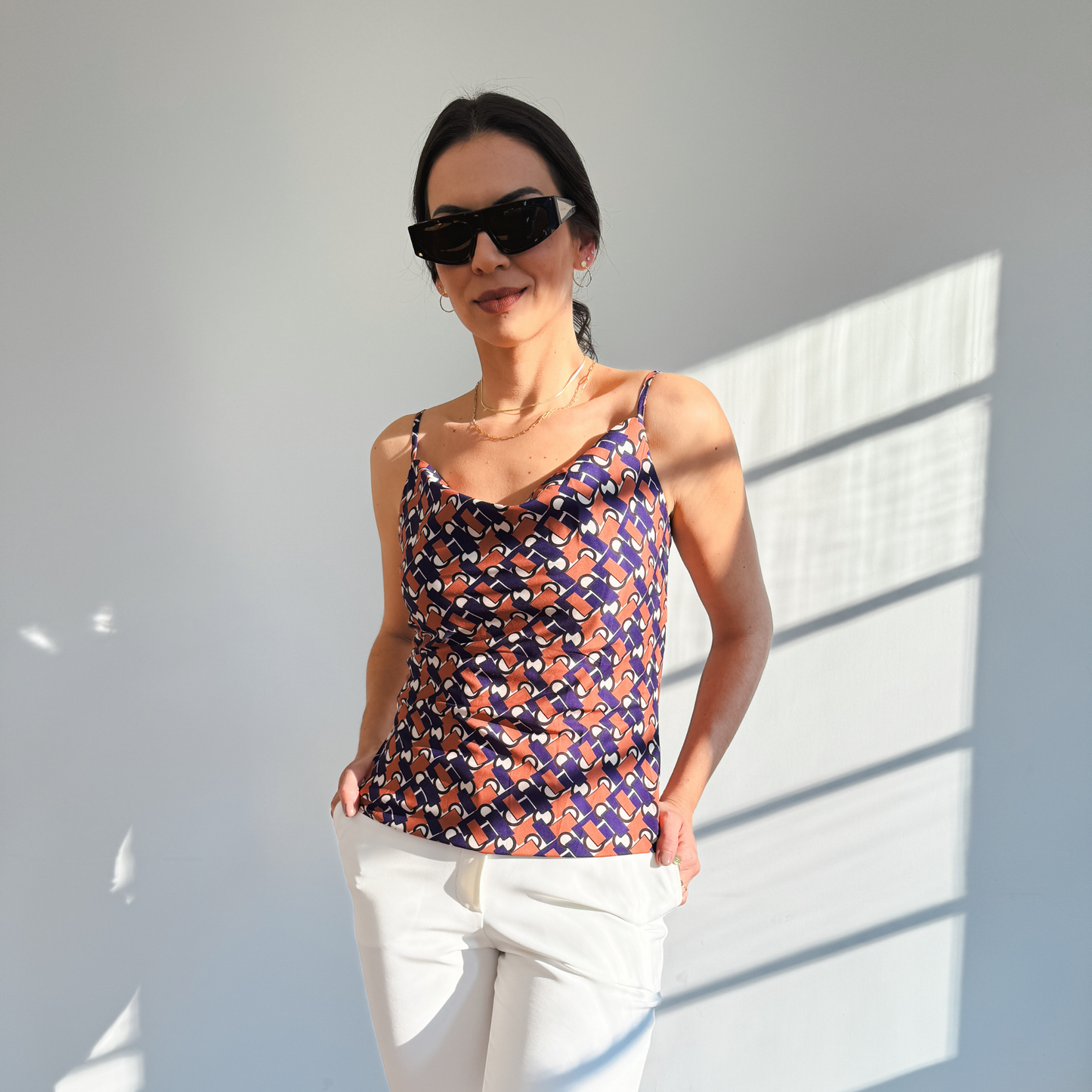 BLUSA ALÇA FINA EM CETIM
