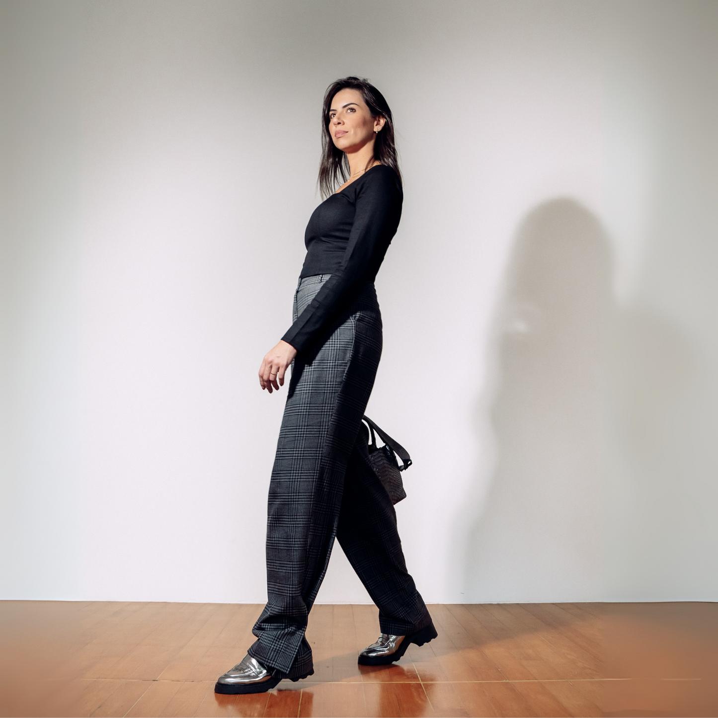 CALÇA ALFAIATARIA COM FENDA