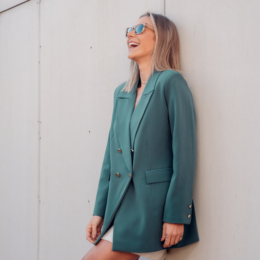 BLAZER ALFAIATARIA COM BOTÕES DOURADOS