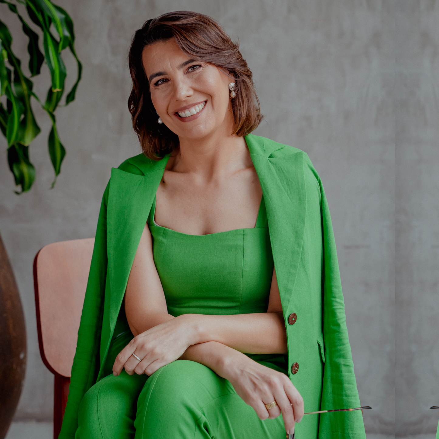 CROPPED COM ALÇAS EM LINHO